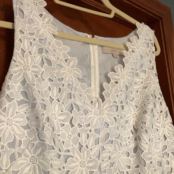 White floral lace LOFT dress size 12 - Picture 2 of 3